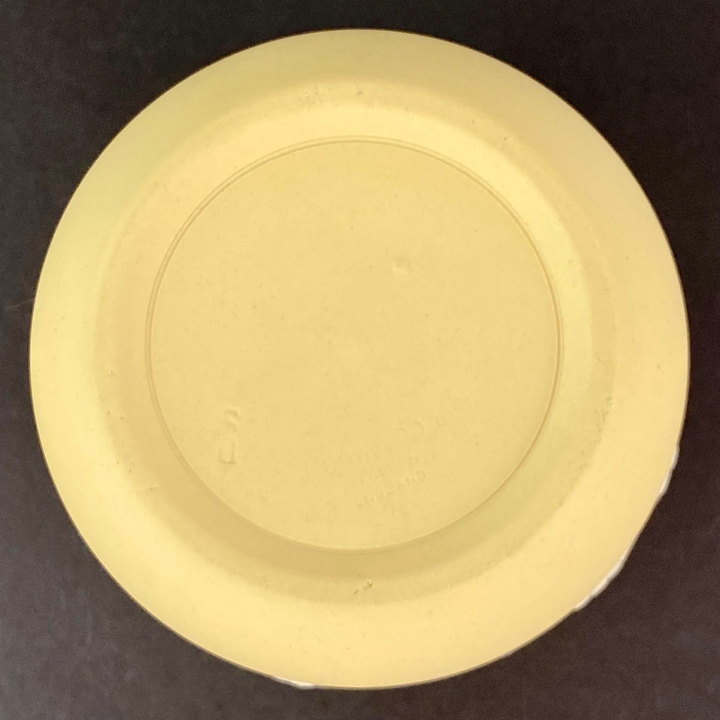 Wedgwood Primrose Yellow Prunus c1976 Vintage Jasperware Pot with Lid