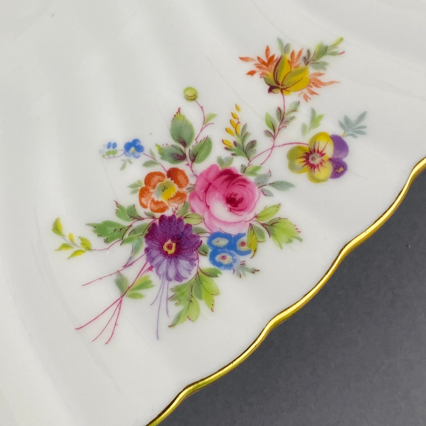 Minton Marlow Platter XL Gold Gilt Floral 45cm or 17 & 1/2" Bone China VGC