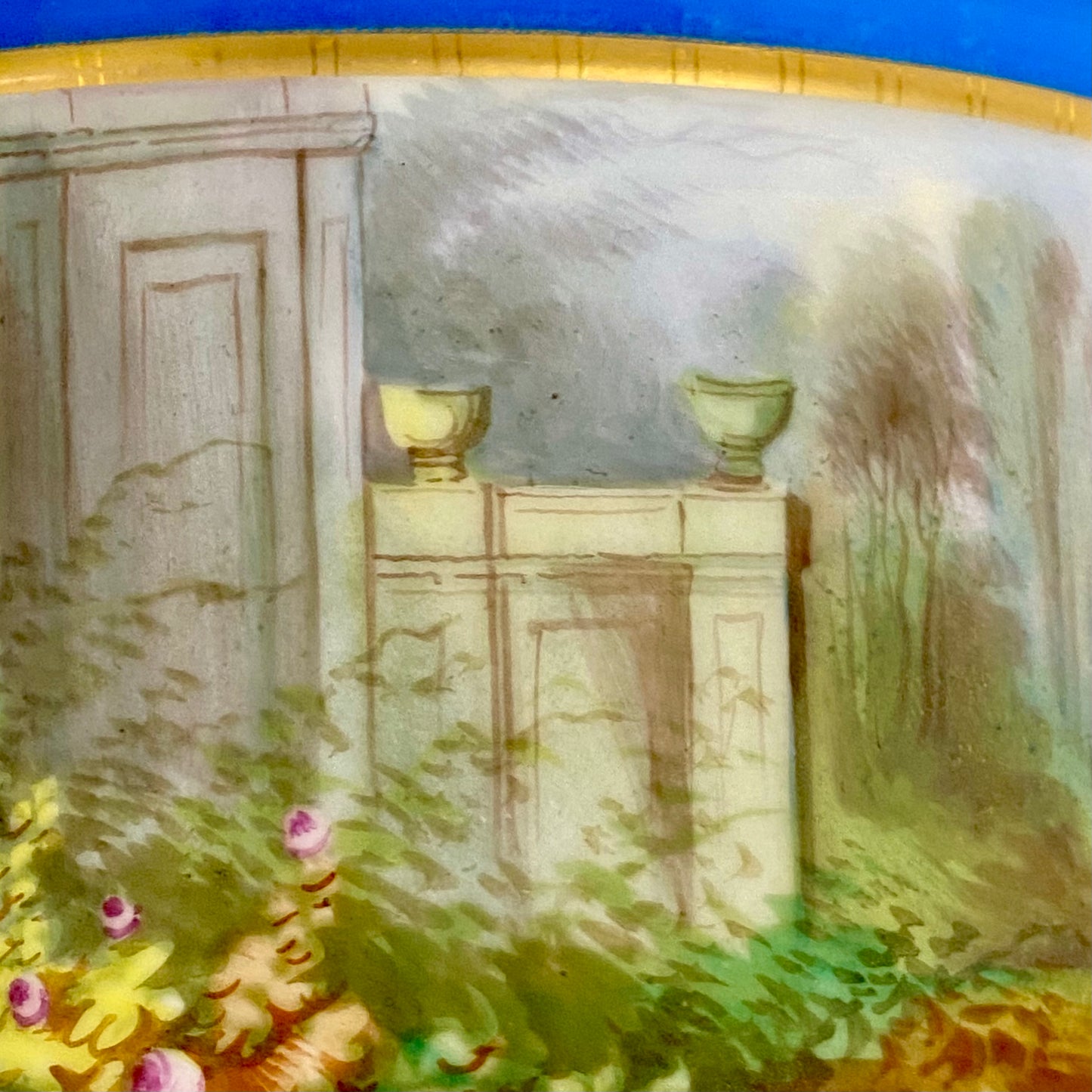 19thc Antique Paris Porcelain Sevres style Cache Pot / Planter ~ Hand Painted ~ Romantic Couple