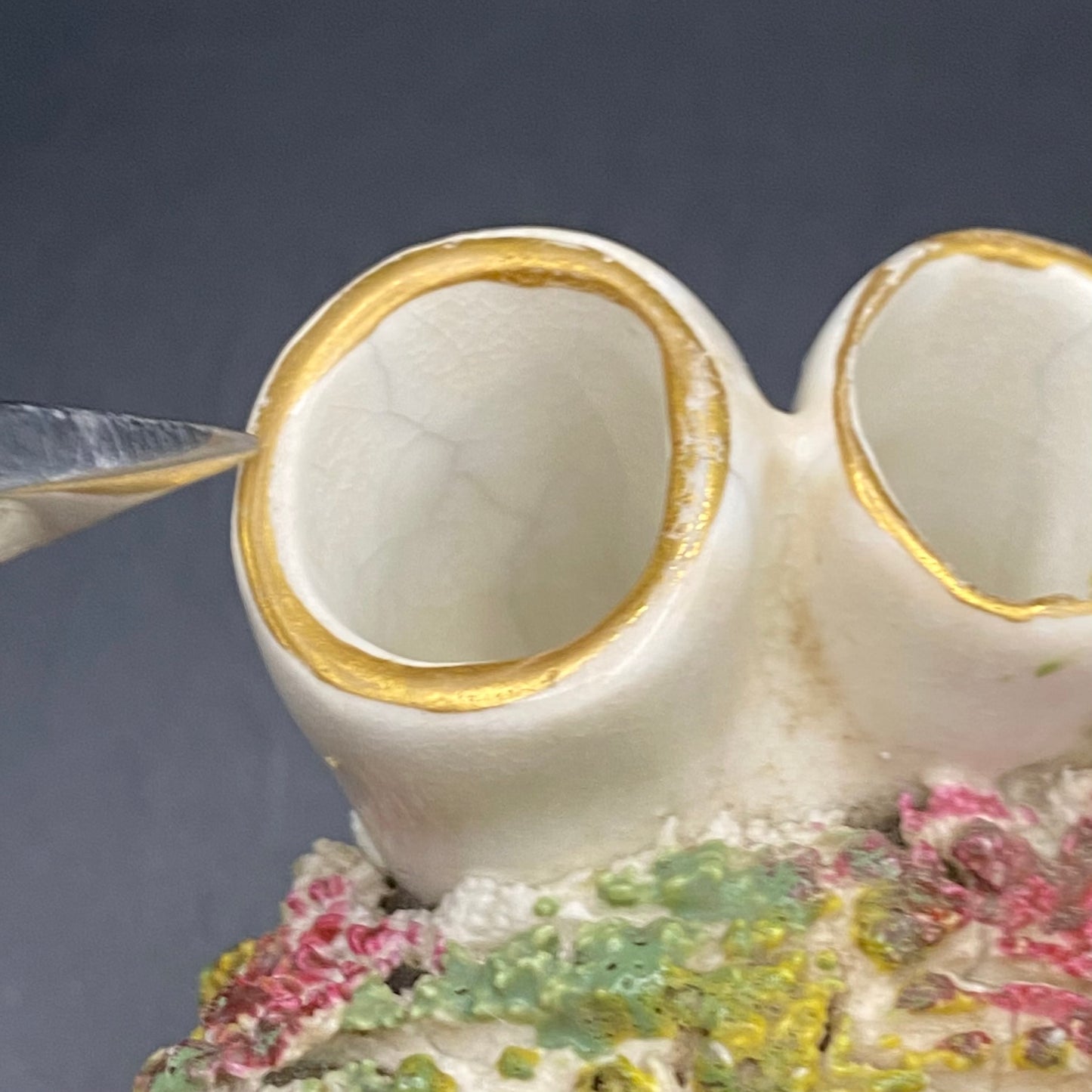 Antique c1840 Staffordshire Pearlware Figurine Bird Nest & Snake Quill Holder / Inkwell