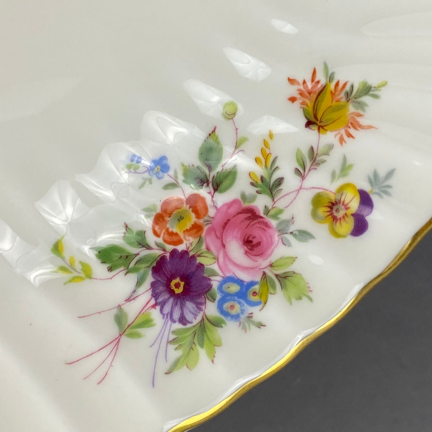 Minton Marlow Tureen Serving Bowl & Cover Gold Gilt 13 & 3/8" VGC Floral S-309